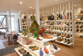 Regal Shoes 吉祥寺中道通り